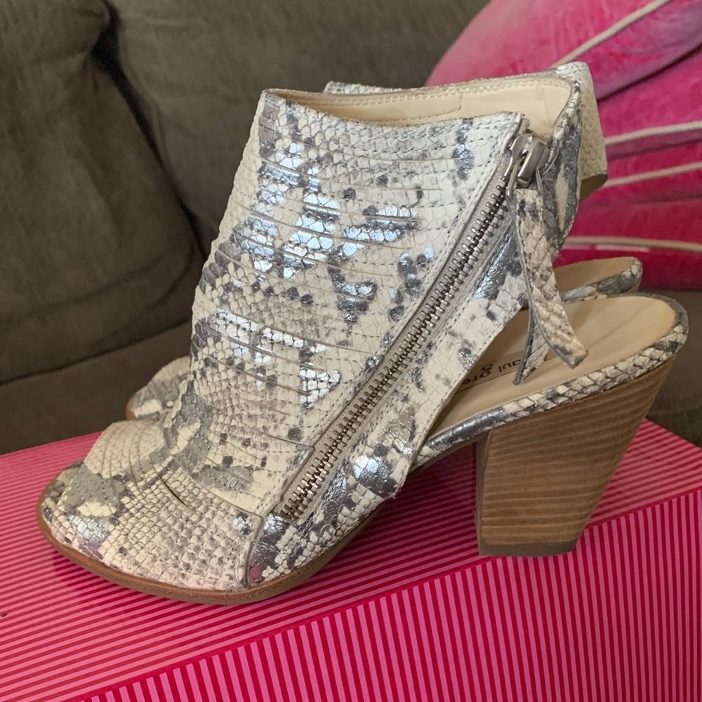 Paul Green Cayenne Snakeskin Booties 7